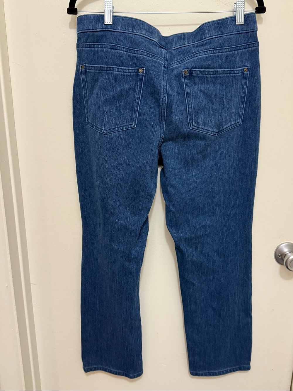 Belle by Kim Gravel Pull On Straight-Leg Jeans in Has Button No Zipper - Picture 2 of 7